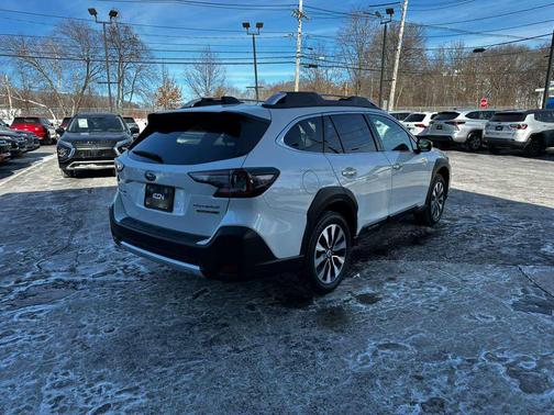 2023 Subaru Outback Touring XT
