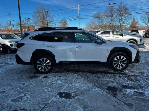 2023 Subaru Outback Touring XT