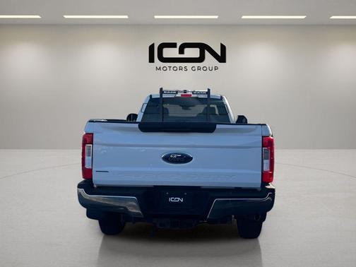 Oxford White 2017 Ford F-250 XL