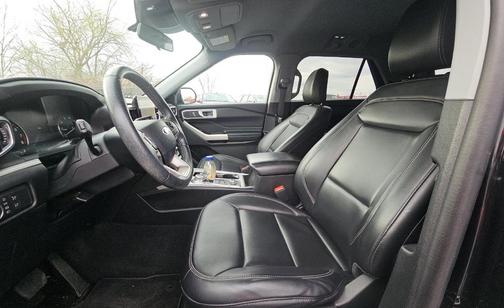 Agate Black Metallic 2021 Ford Explorer XLT