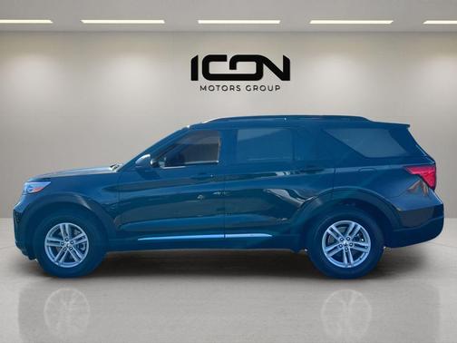 Agate Black Metallic 2021 Ford Explorer XLT