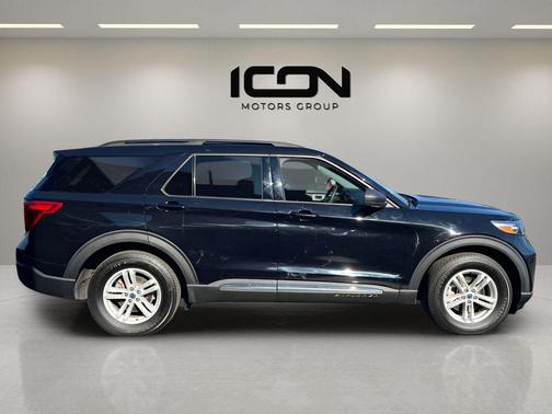 Agate Black Metallic 2021 Ford Explorer XLT