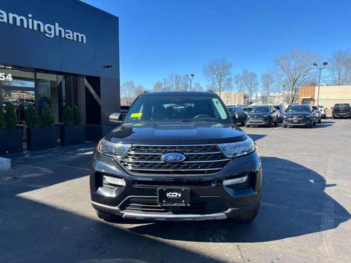 Agate Black Metallic 2021 Ford Explorer XLT