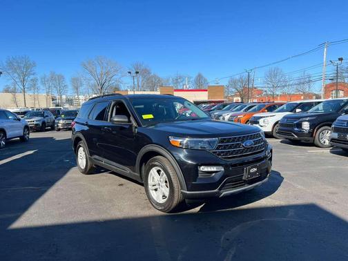 Agate Black Metallic 2021 Ford Explorer XLT