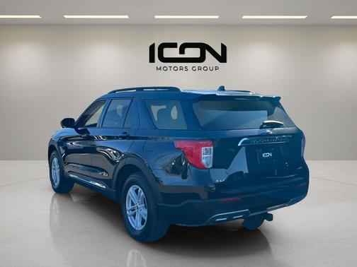 Agate Black Metallic 2021 Ford Explorer XLT