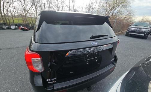 Agate Black Metallic 2021 Ford Explorer XLT