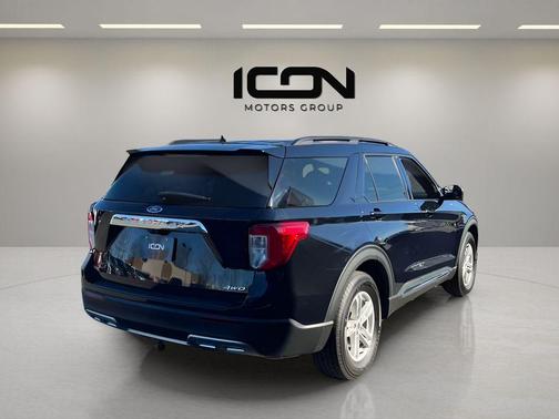 Agate Black Metallic 2021 Ford Explorer XLT