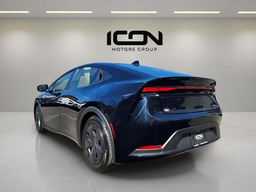 2023 Toyota Prius LE