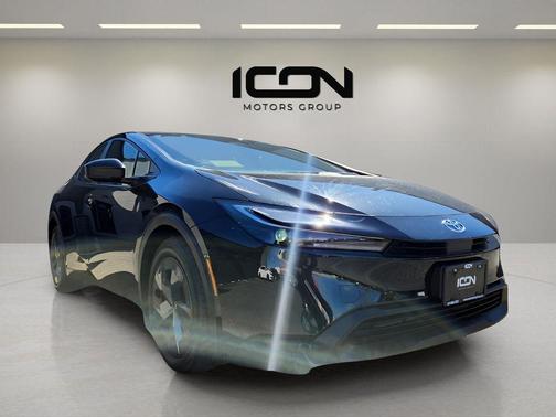 2023 Toyota Prius LE