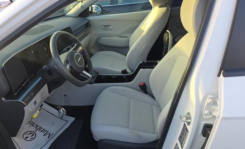 Atlas White 2024 Hyundai KONA EV SEL