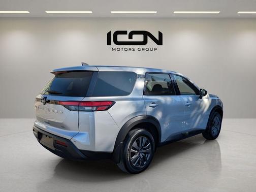 2024 Nissan Pathfinder S 4WD