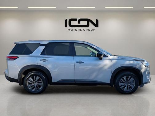 2024 Nissan Pathfinder S 4WD