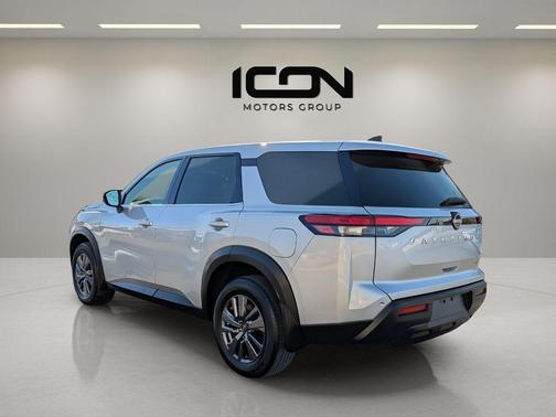 2024 Nissan Pathfinder S 4WD