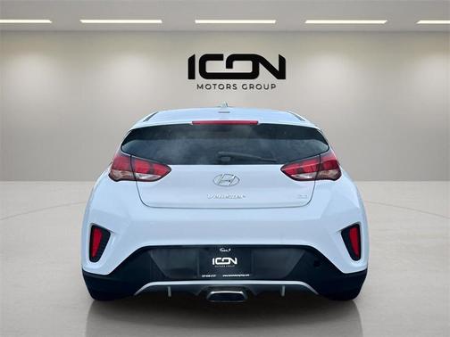 2019 Hyundai Veloster 2