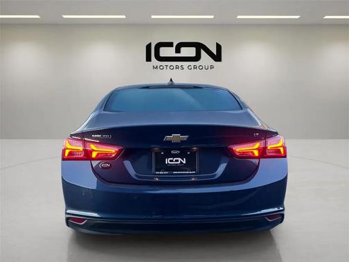 2022 Chevrolet Malibu FWD LT