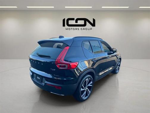 2020 Volvo XC40 T5 R-Design