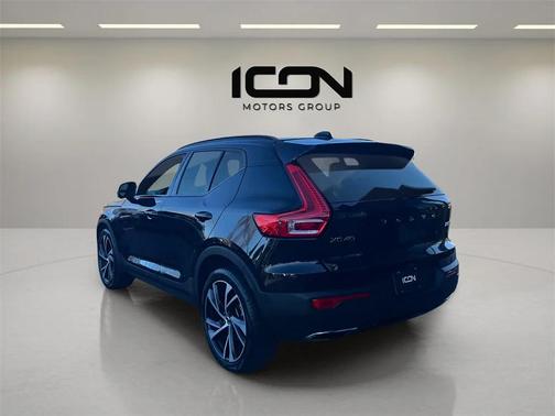 2020 Volvo XC40 T5 R-Design