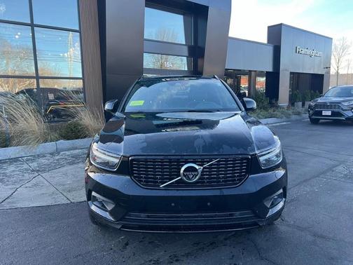 2020 Volvo XC40 T5 R-Design