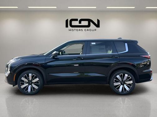 Labrador Black Pearl 2026 Mitsubishi Outlander SE S-AWC
