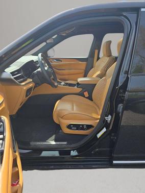 Diamond Black Crystal Pearlcoat 2023 Jeep Grand Cherokee Summit