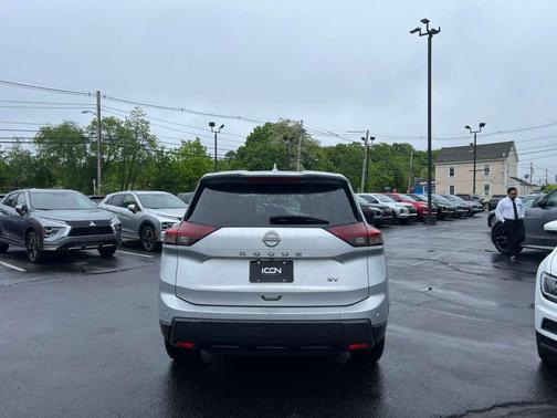 Brilliant Silver Metallic 2024 Nissan Rogue SV
