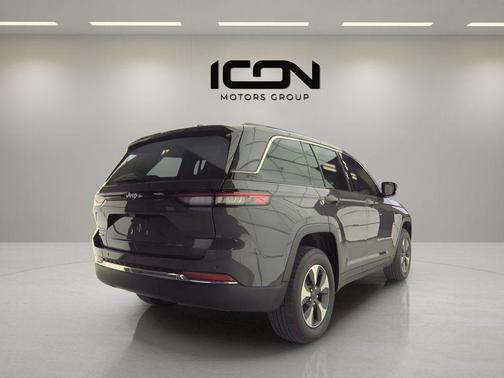 Baltic Gray Metallic Clearcoat 2024 Jeep Grand Cherokee 4xe Base