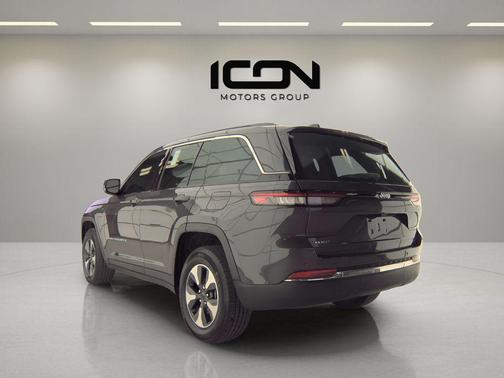 Baltic Gray Metallic Clearcoat 2024 Jeep Grand Cherokee 4xe Base