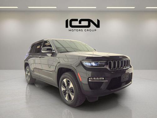 Baltic Gray Metallic Clearcoat 2024 Jeep Grand Cherokee 4xe Base