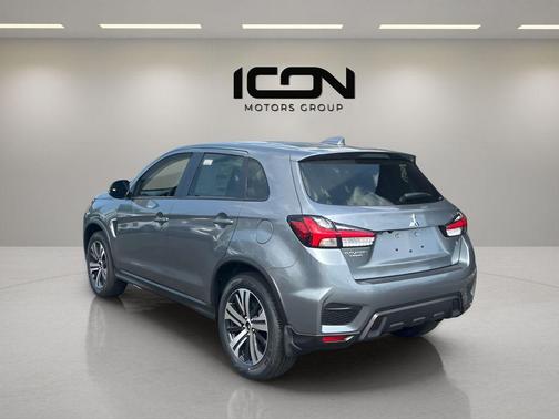 Mercury Gray Metallic 2026 Mitsubishi Outlander Sport SE