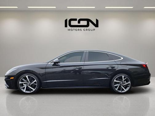 Phantom Black 2021 Hyundai SONATA SEL Plus