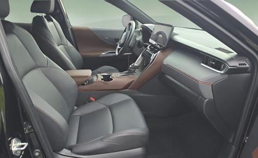 Black 2023 Toyota Venza XLE