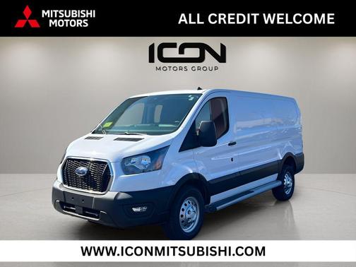 Oxford White 2023 Ford Transit-250 Base