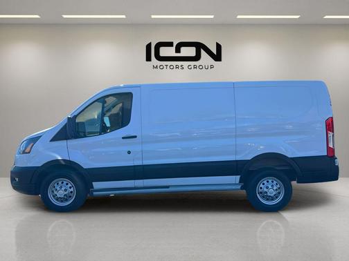 Oxford White 2023 Ford Transit-250 Base