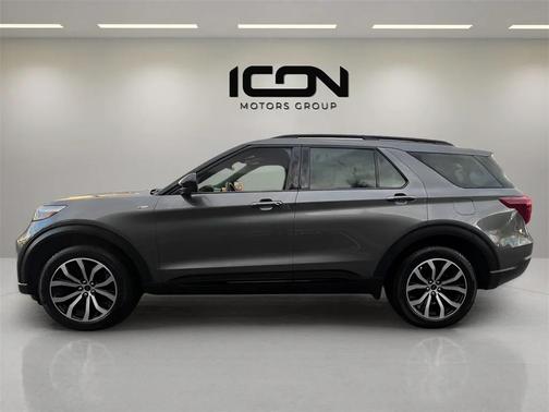 2023 Ford Explorer ST-Line