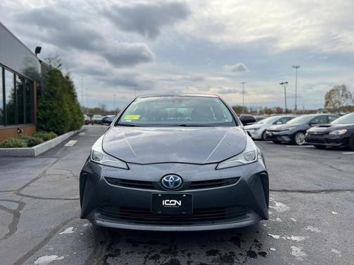 2022 Toyota Prius LE