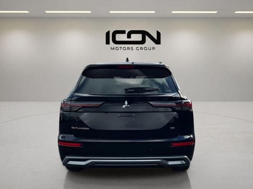 Labrador Black Pearl 2026 Mitsubishi Outlander SE 2.5 S-AWC