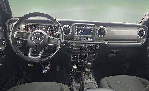 Black Clearcoat 2022 Jeep Wrangler Unlimited Sahara