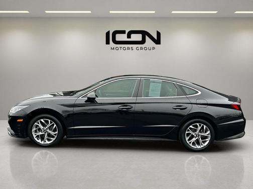 Phantom Black 2022 Hyundai SONATA SEL