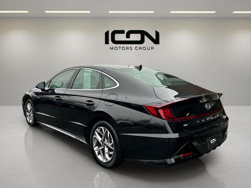 Phantom Black 2022 Hyundai SONATA SEL
