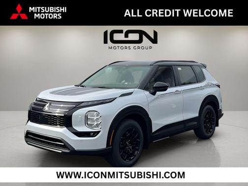 White Diamond/Black Roof 2026 Mitsubishi Outlander Trail Edition S-AWC