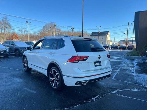 2022 Volkswagen Tiguan 2.0T SEL R-Line 4MOTION