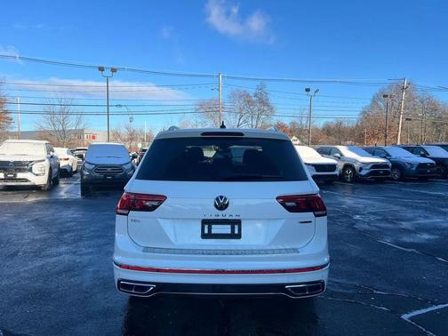 2022 Volkswagen Tiguan 2.0T SEL R-Line 4MOTION