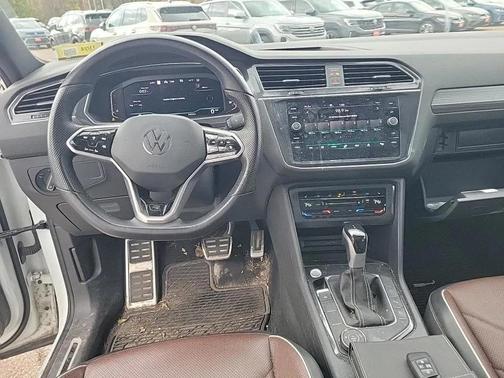 2022 Volkswagen Tiguan 2.0T SEL R-Line 4MOTION