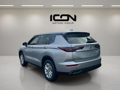 2026 Mitsubishi Outlander ES 2.5 S-AWC