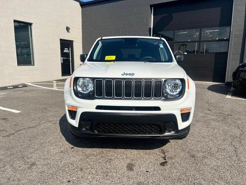 2023 Jeep Renegade Latitude