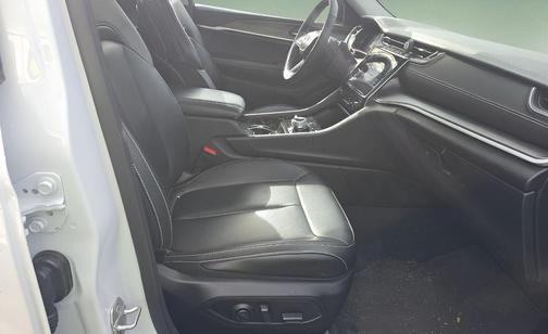 Bright White Clearcoat 2023 Jeep Grand Cherokee L Limited