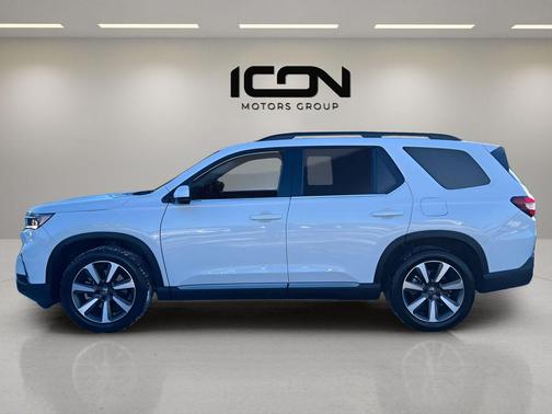 2023 Honda Pilot Touring 8-Passenger