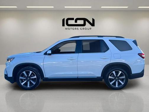 2023 Honda Pilot Touring 8-Passenger
