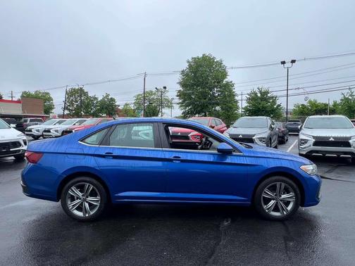 Rising Blue Metallic 2024 Volkswagen Jetta 1.5T SE