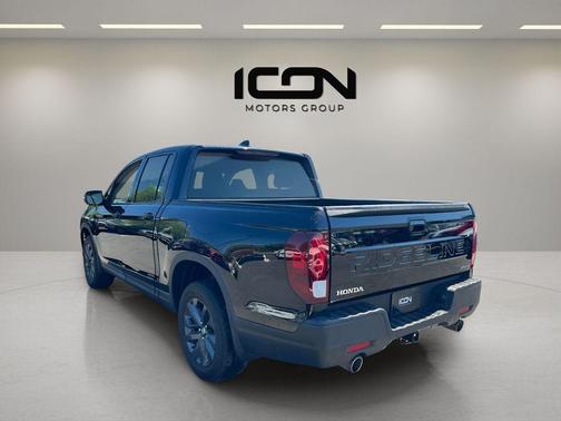 Crystal Black Pearl 2024 Honda Ridgeline Sport